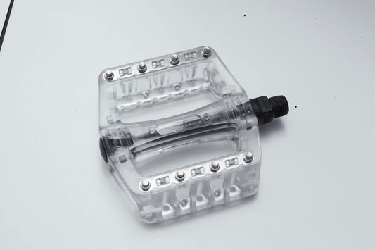Campabros Pedals Assault III Dh/Fr Transp. En plastique avec épingle